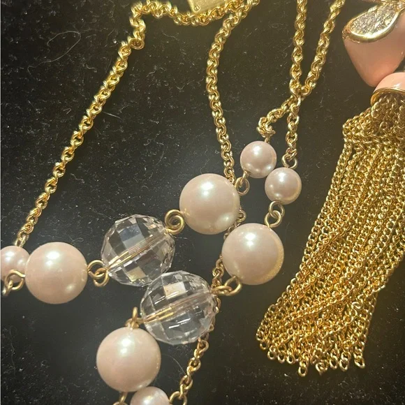 MY FLAT IN LONDON NECKLACE with Bow Tassel Pearls - Picture 7 of 12